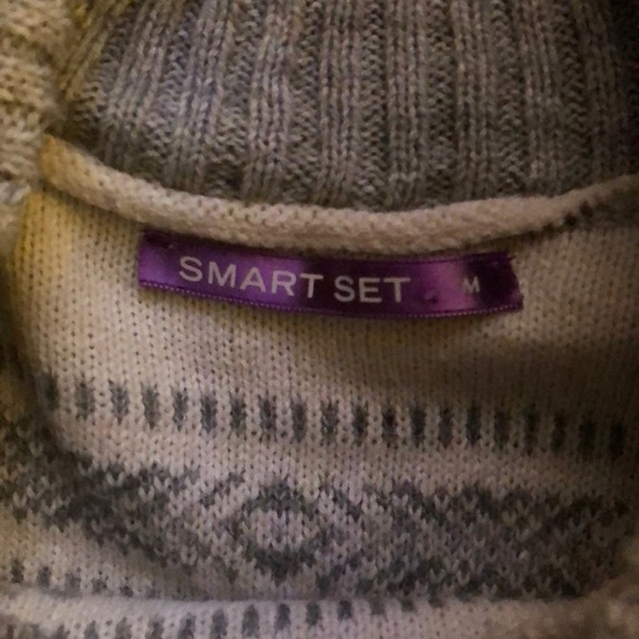 Smart set sweater - Picture 2 of 2
